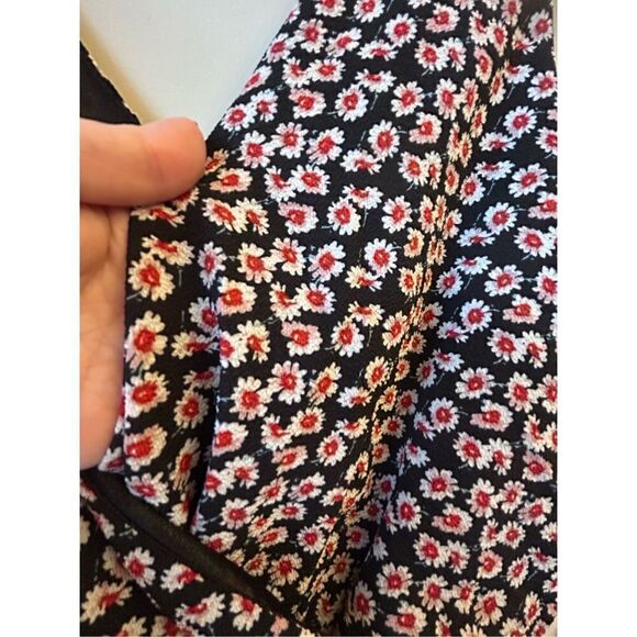 Anthro LUSH Floral Romper size M EUC - Picture 4 of 10